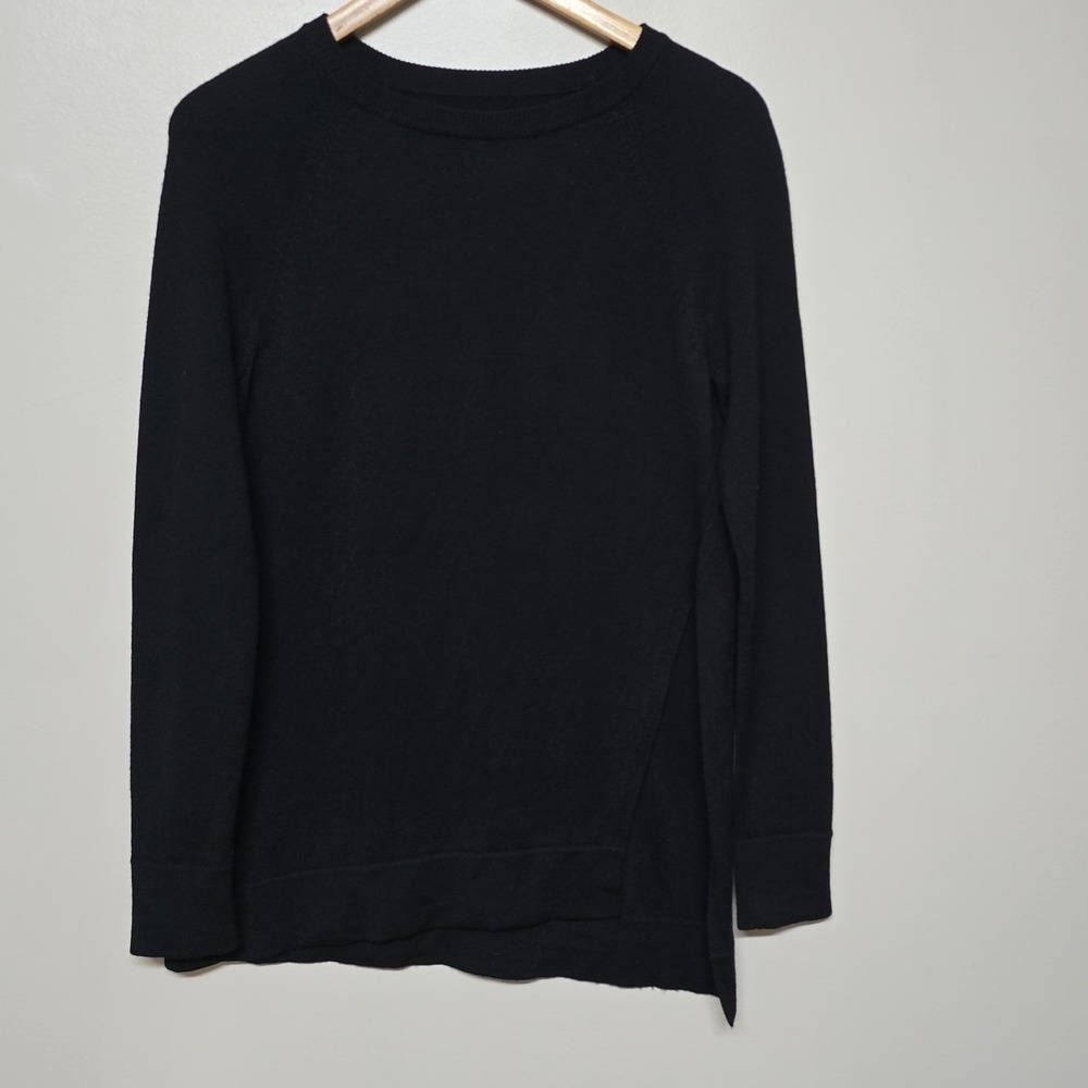 AYR The Twisted Seam Merino Wool Sweater Women's S‎ Black Side Slit Modern